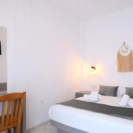 Oneiro Kythnos Bed & Breakfast